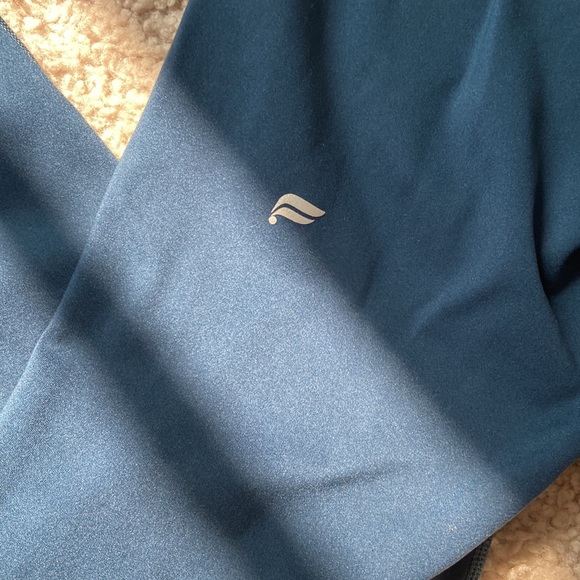 Fabletics leggings - Picture 5 of 7